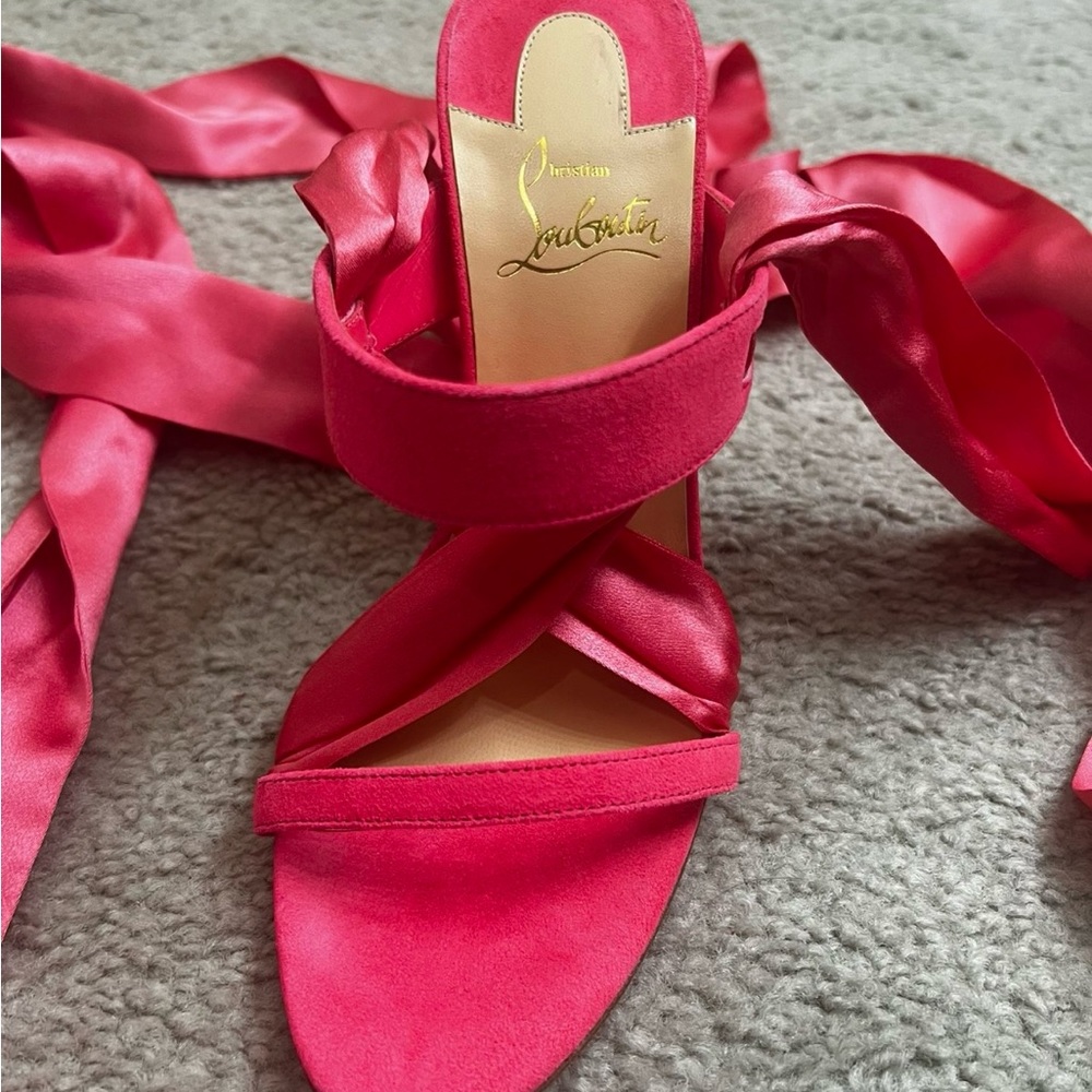 Pink ribbon Christian louboutin heels - Picture 2 of 4